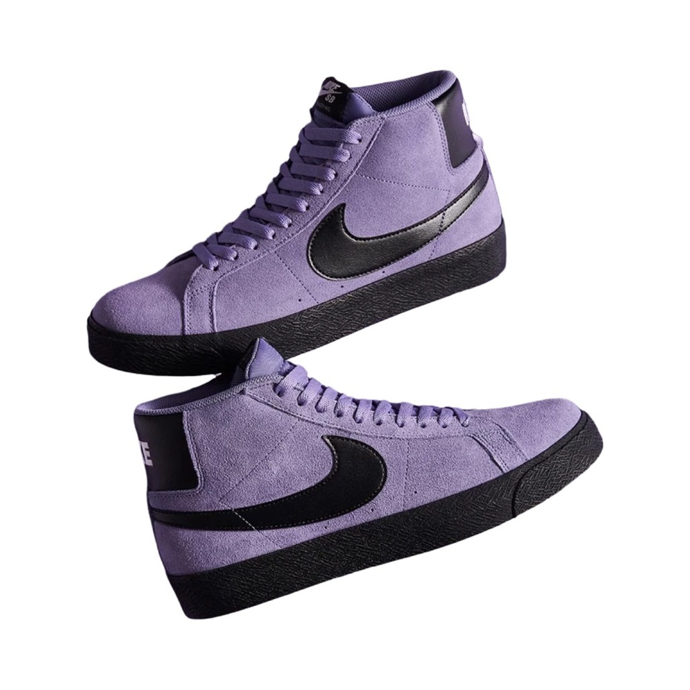 Nike Lavender and Black Sneakers